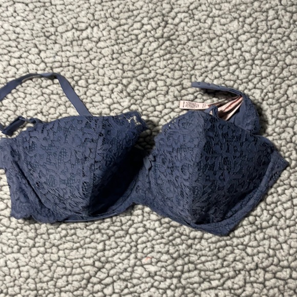 NWT Victoria Secret blue Body by Victoria bra - Picture 5 of 10